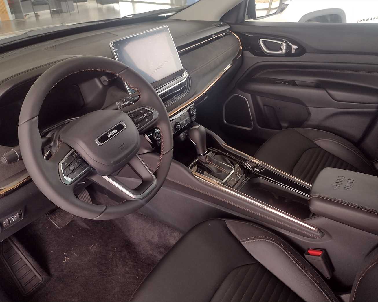  Chrysler Jeep Commander