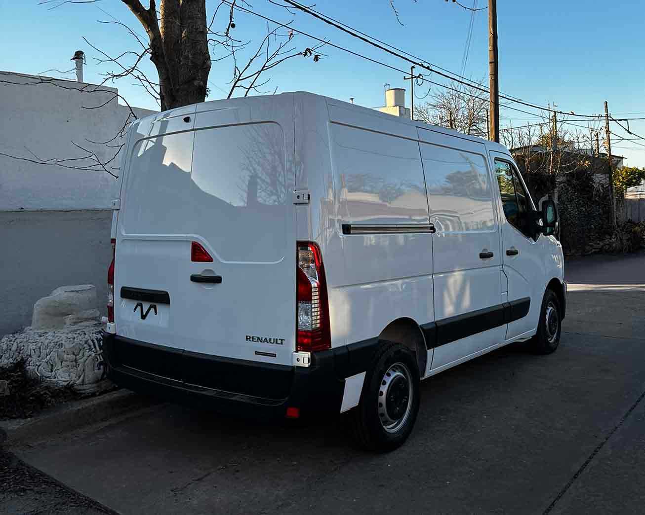  Renault Master