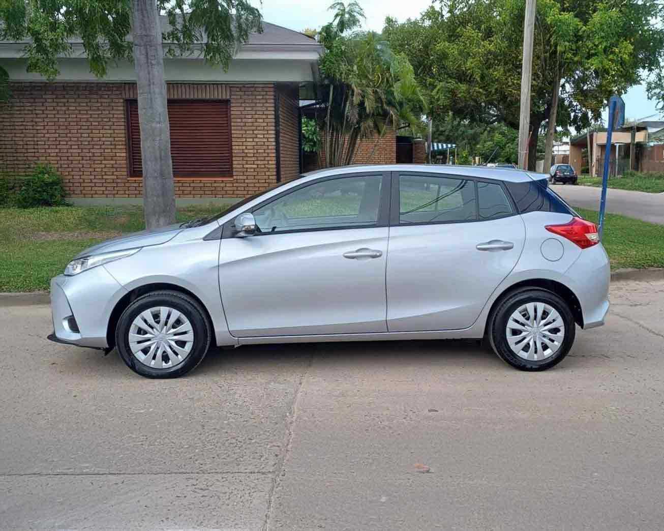  Toyota Yaris