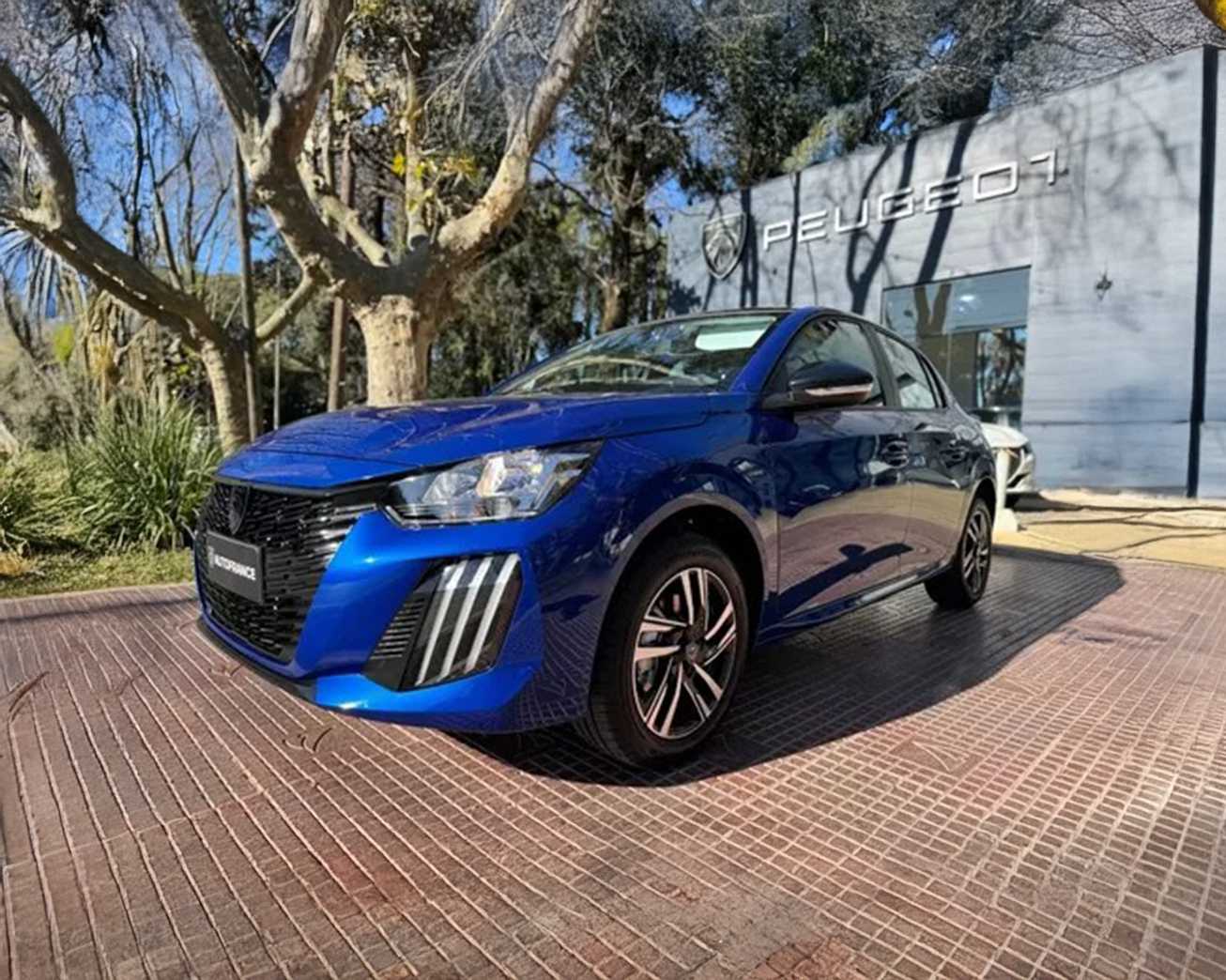 Peugeot 208